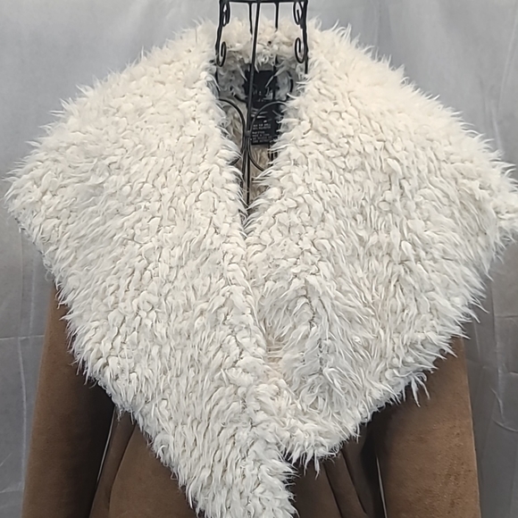 Me Jane Suede Faux Fur Coat - Picture 2 of 7